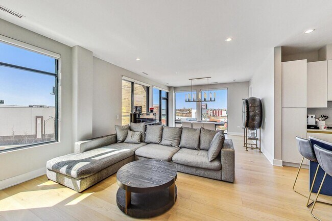 Foto del edificio - 1701 W Webster Ave