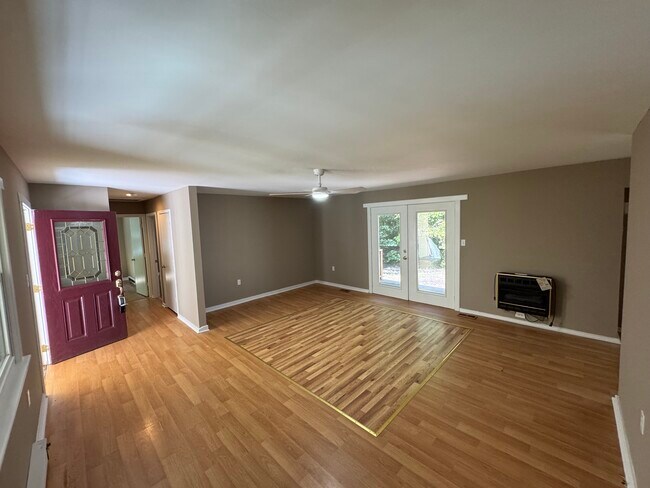 Building Photo - 3671 Sandy Creek Rd