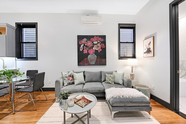 Building Photo - 7 St Pauls Ave