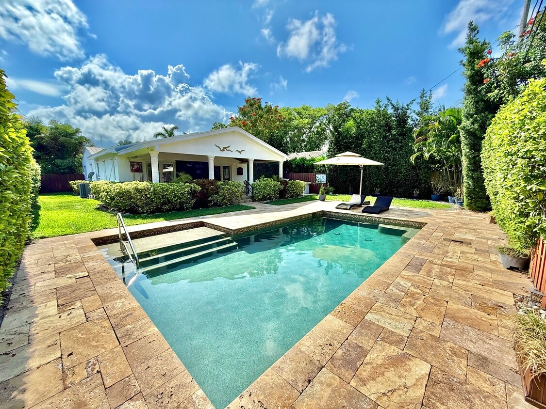 Photo - 510 NE 8th Ave (Fort Lauderdale, FL)