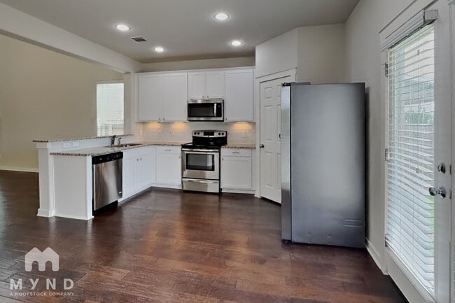 Building Photo - 16304 Travesia Way