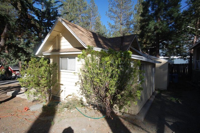 Building Photo - 1413 Betty St