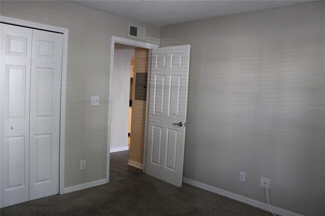 Foto del edificio - 3300 Haviland Ct
