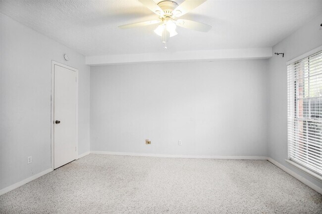 Foto del edificio - 3400 Timmons Ln