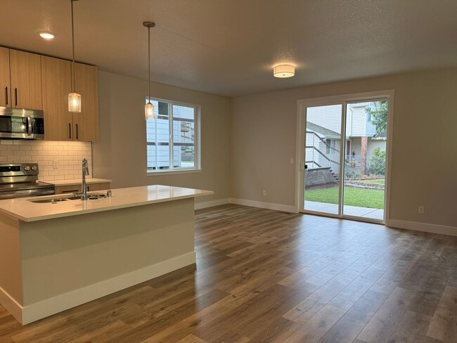 Building Photo - Beautiful Three Bedroom New Construction Home For Rent