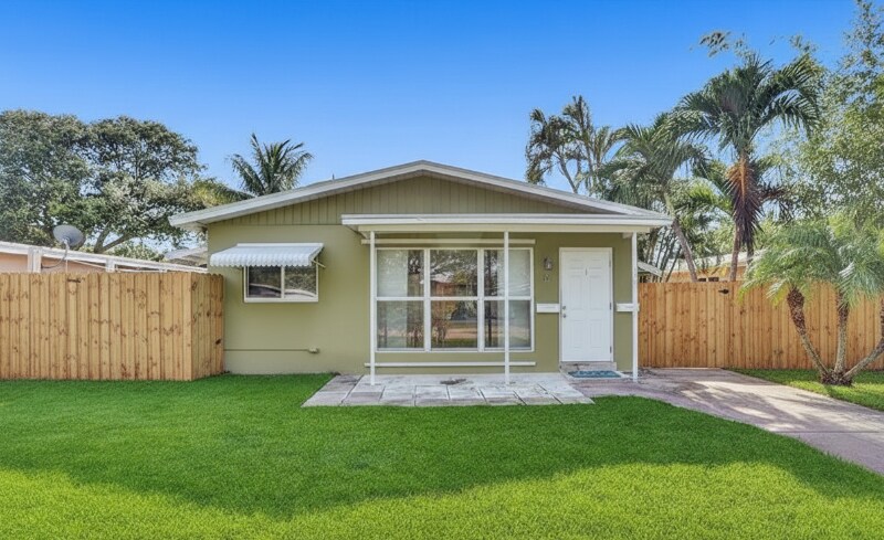 Foto principal - 227 NE 24th Ave