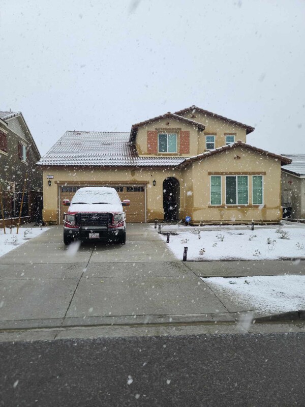 Building Photo - 15547 Kings Peak Dr