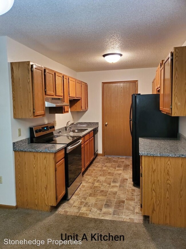 Building Photo - N113W16993-W16993 Driftwood Ct