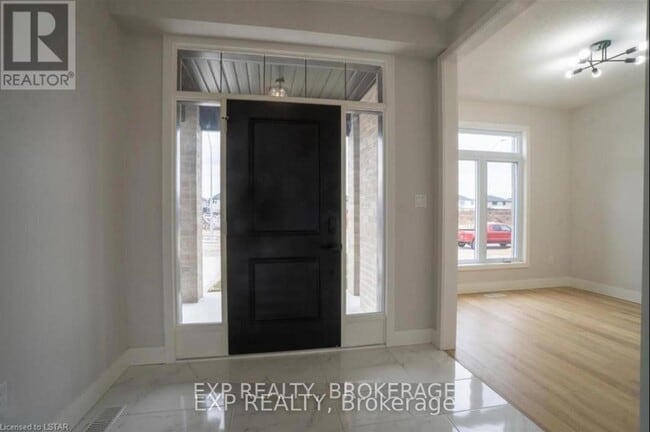 Building Photo - 40 Kelly Dr