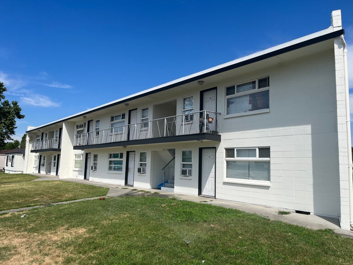 1101 W Shoshone St, Pasco, WA 99301 Apartments at 1101 W Shoshone St