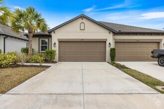 Building Photo - 6077 Amberly Dr