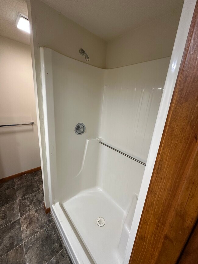 Foto del edificio - 809 2nd Ave NE