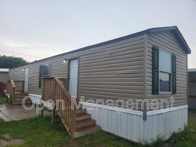 Building Photo - 3510 Bluegrass Park Dr
