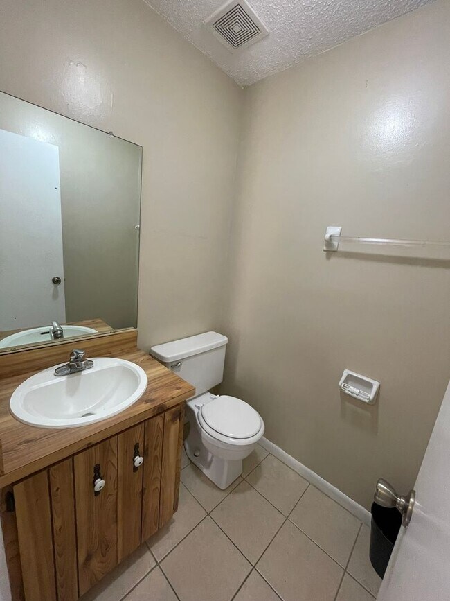 Foto del edificio - Townhome in Ormond Beach