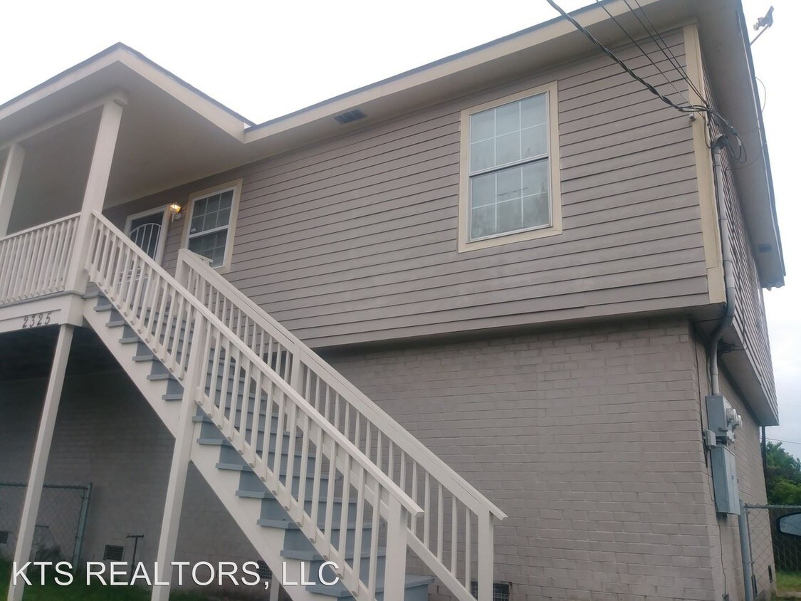 Foto principal - 2325-2327 Winthrop St