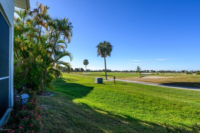 Foto del edificio - QUINTESSENTIAL ANNUAL RENTAL
