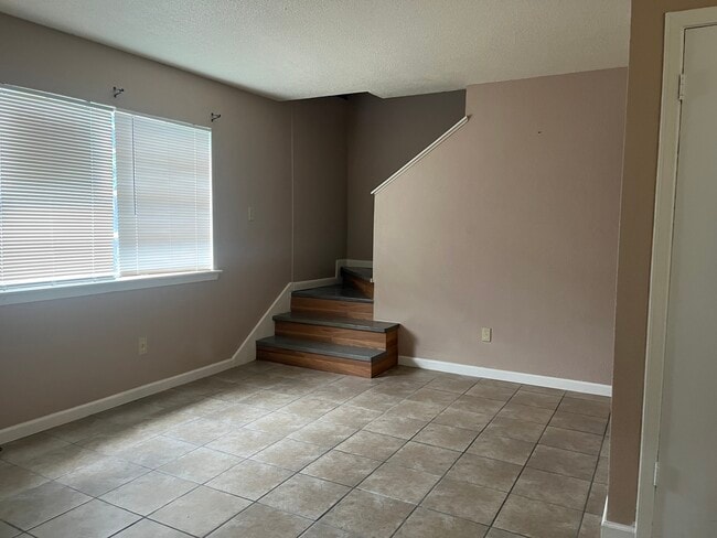 Living Room - 1036 Eli Ct