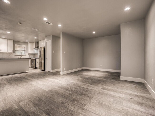 Foto del edificio - 10743 Lake Gardens Dr