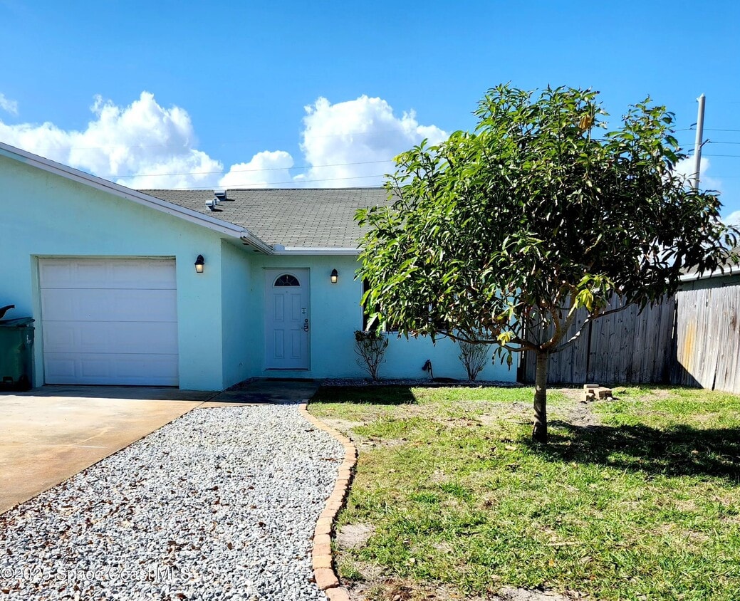 Primary Photo - 122 Atlas Ln