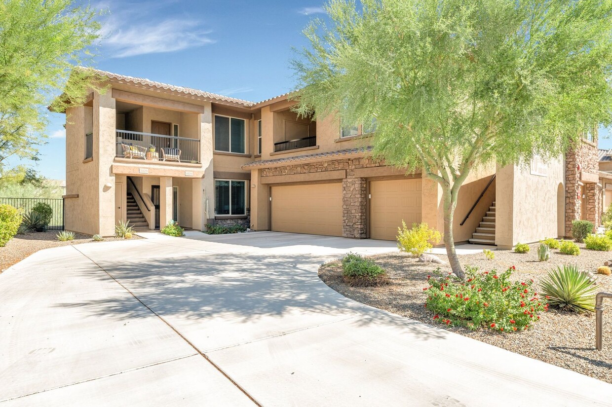 Primary Photo - Immaculate Condominium with Luxury Features