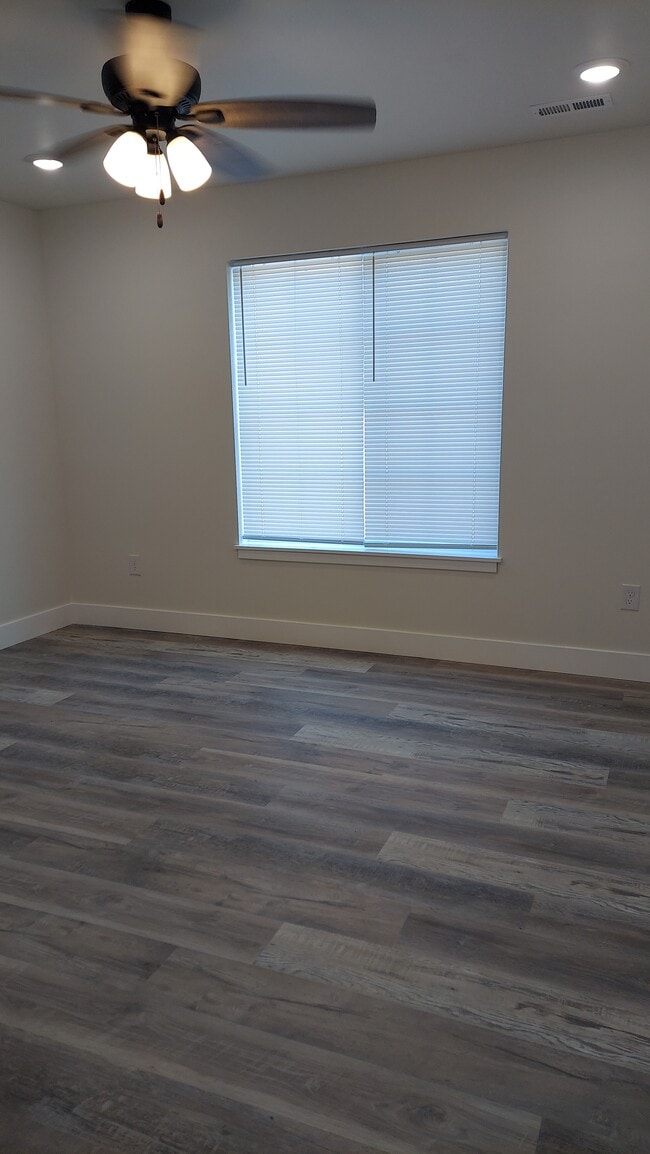 Foto del edificio - 406 Eagle St