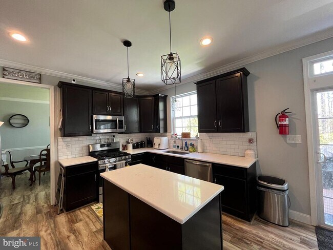 Building Photo - 13 Grist Mill Ct