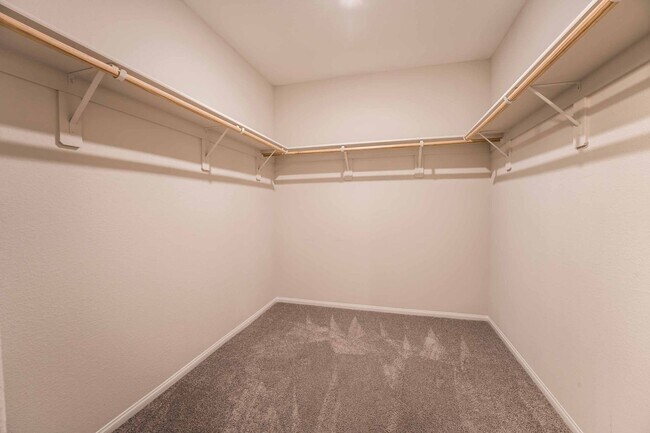 Foto del edificio - BEAUTIFUL 2 STORY HOME FOR RENT!
