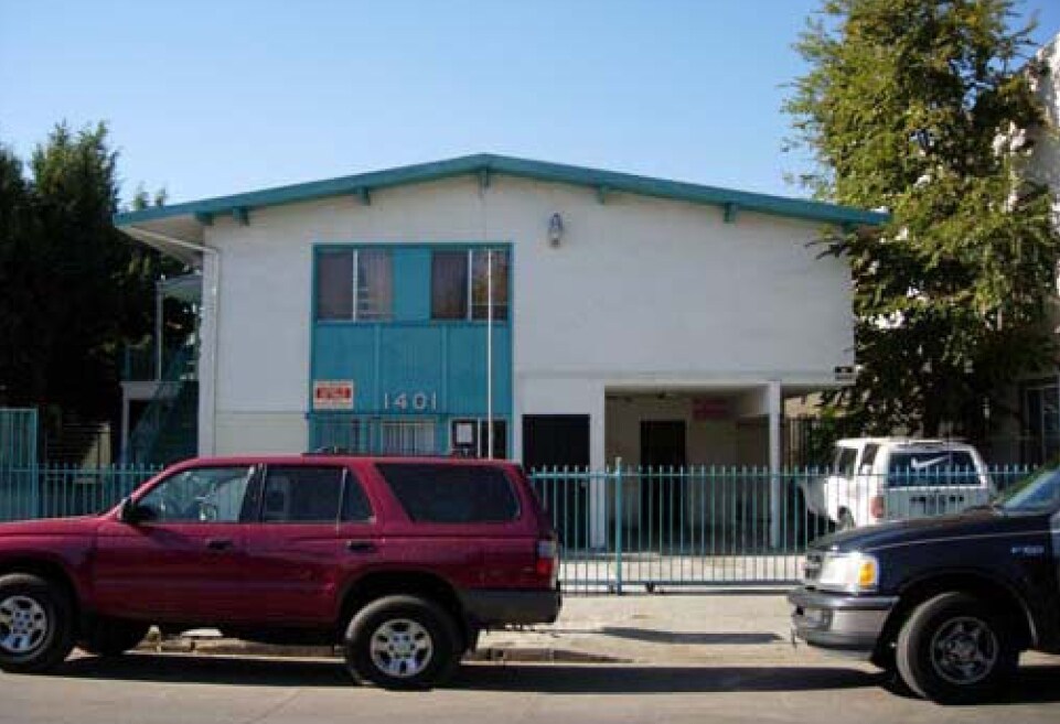 Primary Photo - 1401 S Catalina St