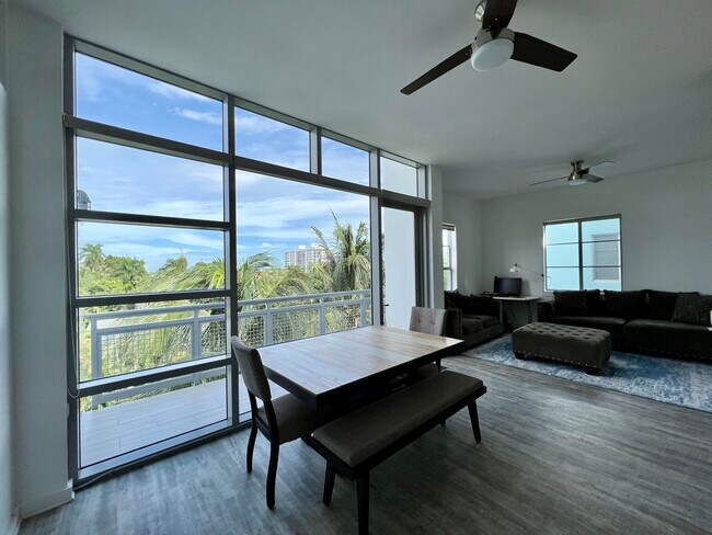 Foto del edificio - 335 SE 6th Ave