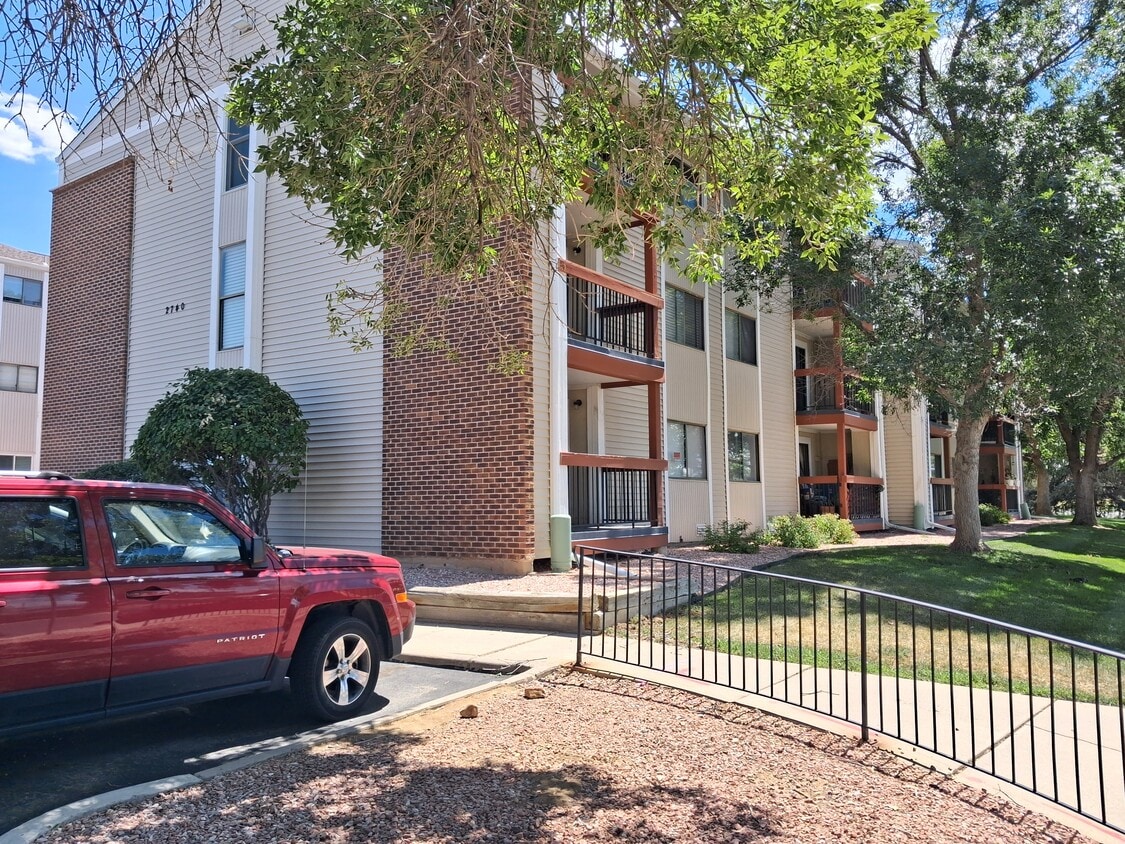 Primary Photo - 2740 W 86th Ave
