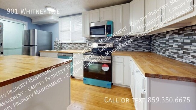 Building Photo - 901 Whitney Ave