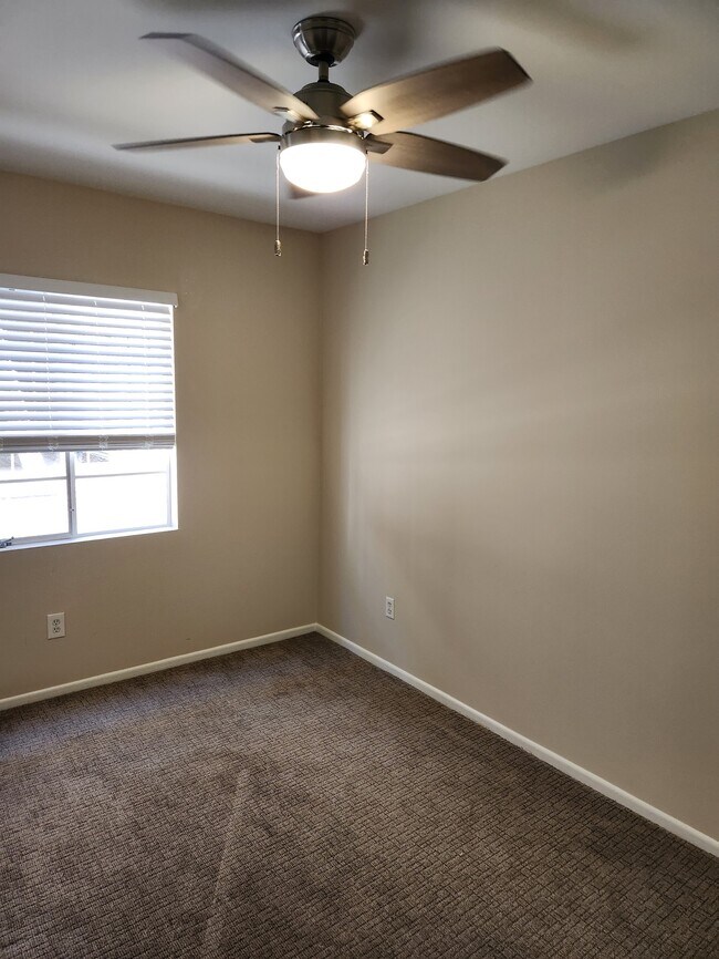 Apt # 5 - 1032 7th St