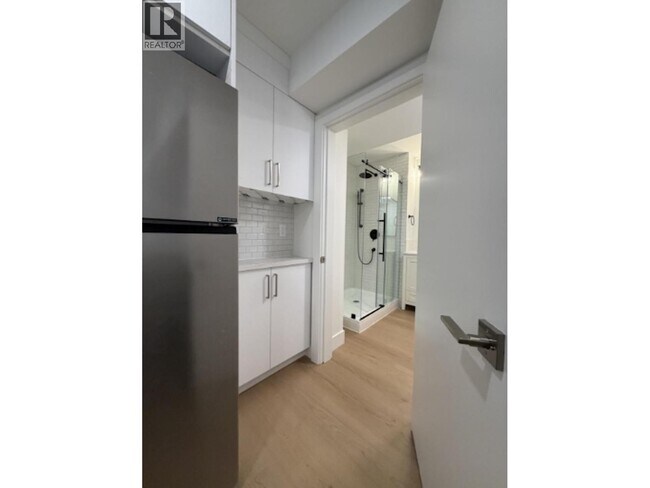 Photo du bâtiment - 1631 Emerson Ct