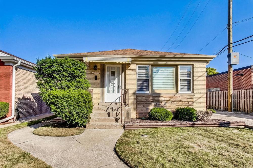 Primary Photo - 5 bedroom in Chicago IL 60646