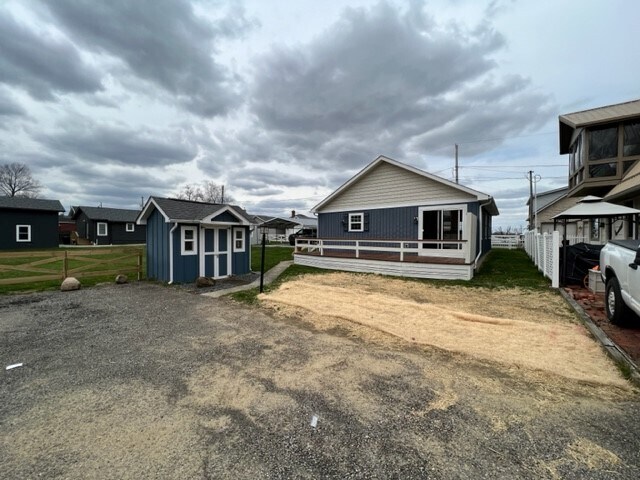 Foto del edificio - 4923 Decker Ave NE