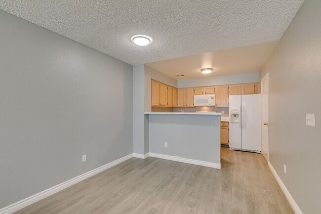 Foto del edificio - 2117 Willowbury Dr