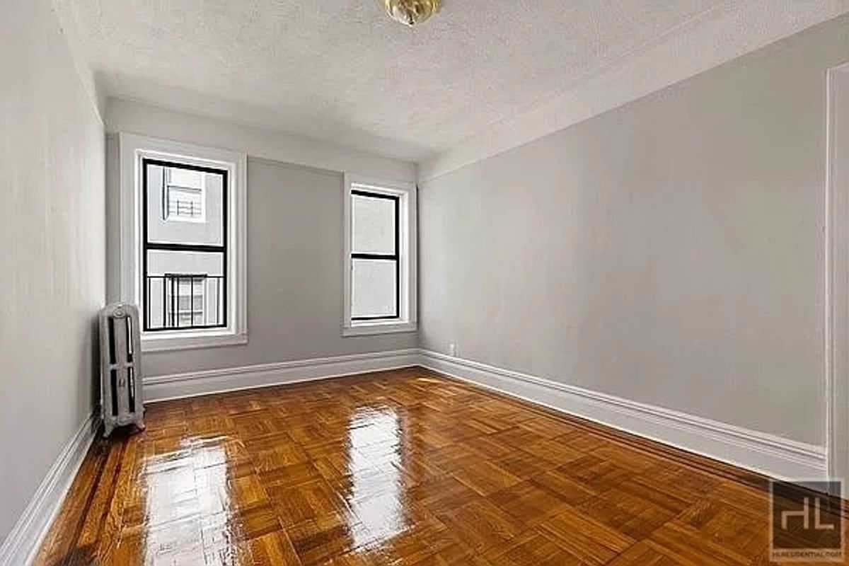 Primary Photo - 85 STREET