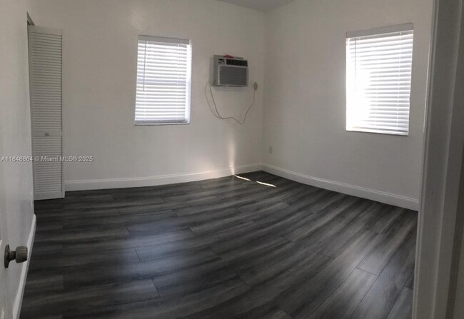 Foto del edificio - 1117 NW 3rd Ave