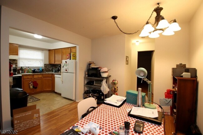 Building Photo - 527 Andria Ave