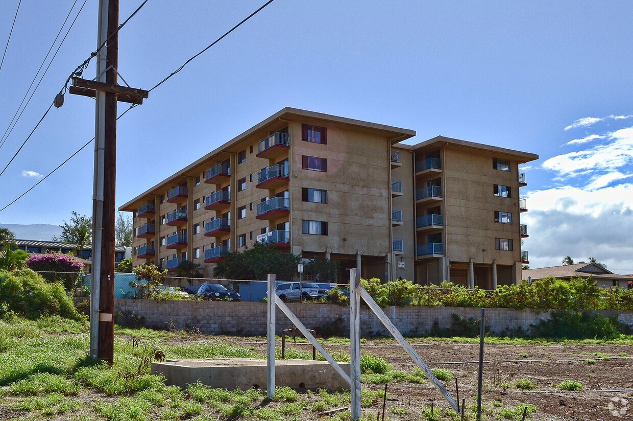 Foto del edificio - Blue Sea Breeze Apartments