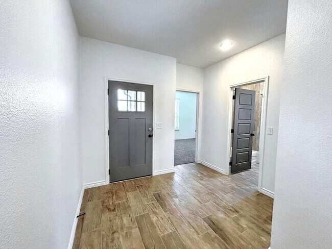 Foto del edificio - 7806 Purvis St