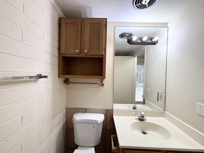 Foto del edificio - 599 Darwin St