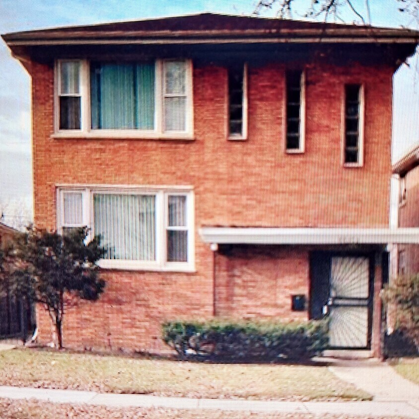 Primary Photo - 12139 S Michigan Ave