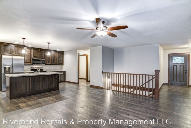 Building Photo - 4 br, 3 bath House - 969 Daisy Lane