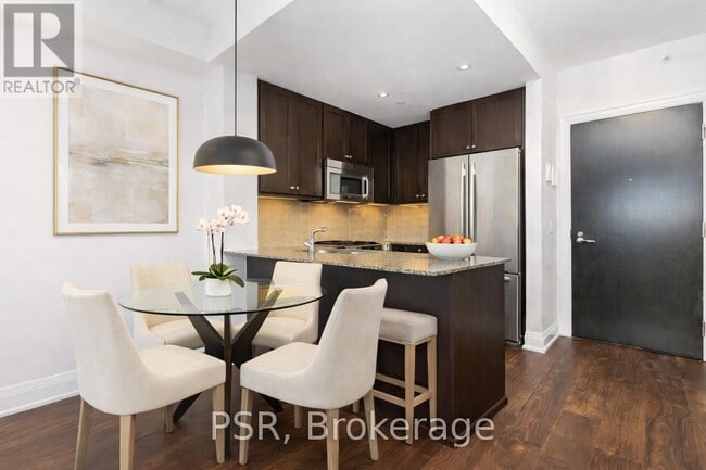 Building Photo - 11 Bronte Rd