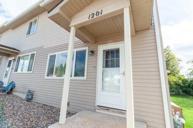 Foto del edificio - 1201 Crook Ave