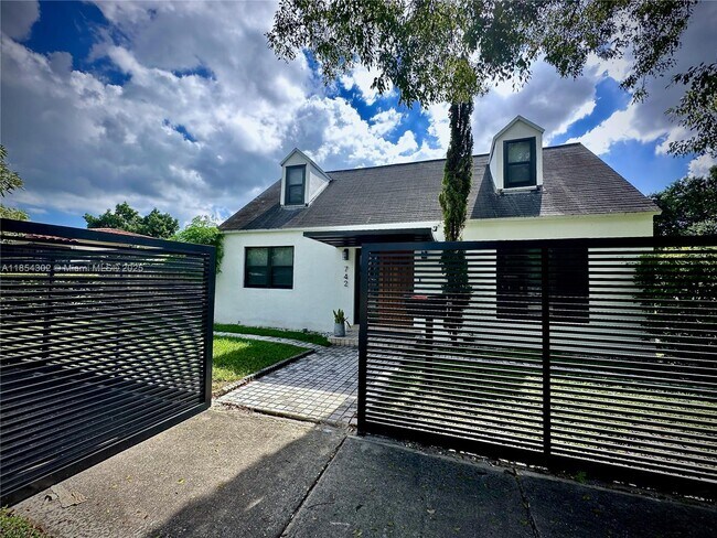 Building Photo - 742 NW 50th St