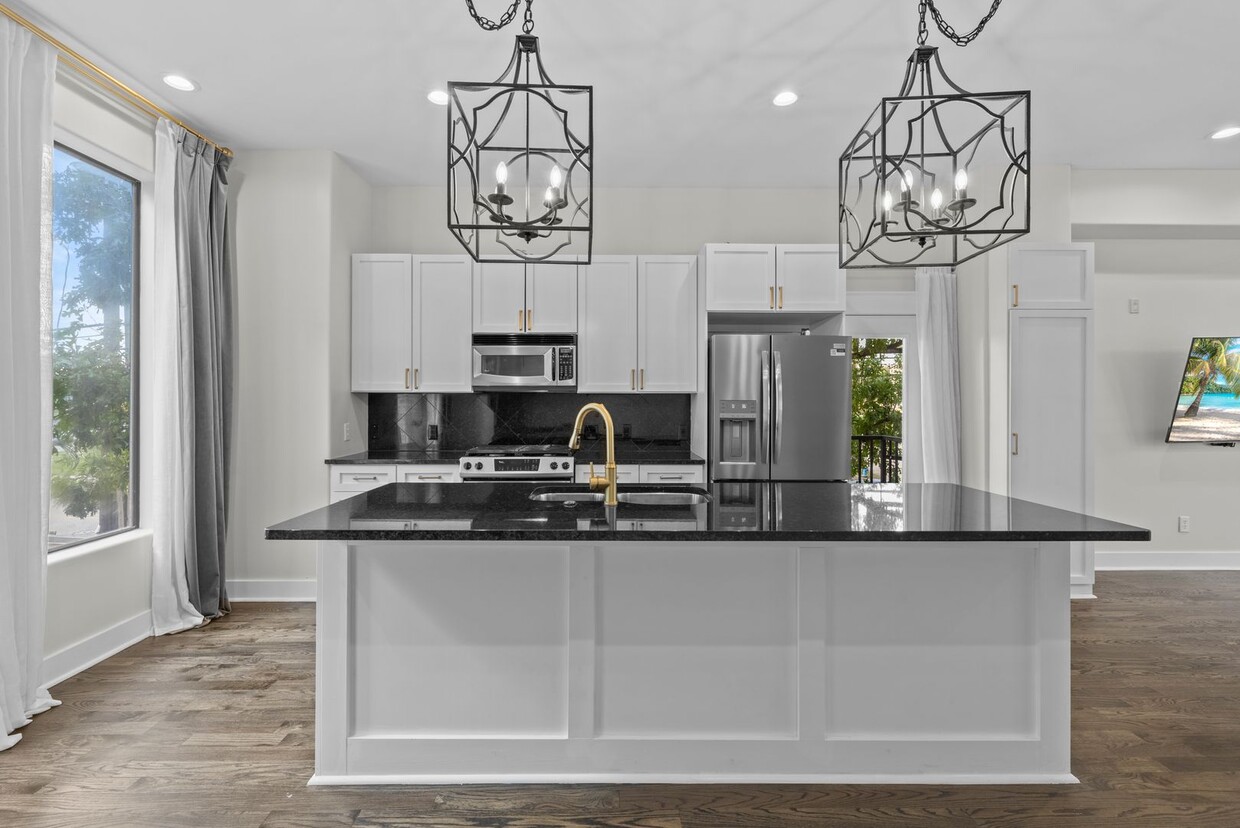 Primary Photo - Rare 2BR/2BA Townhome with Spacious Yard i...