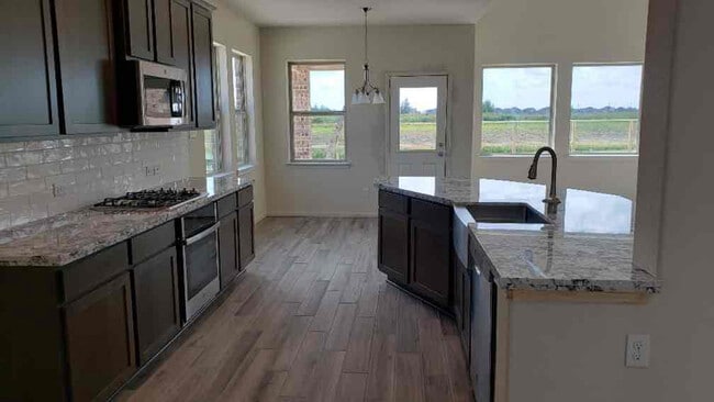 Building Photo - 13203 Apple Tree Cir