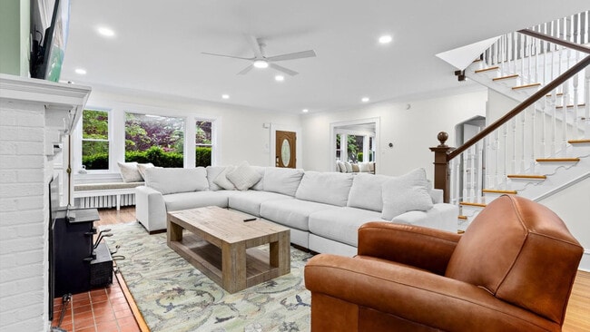 Building Photo - 2 S Oxford Ave